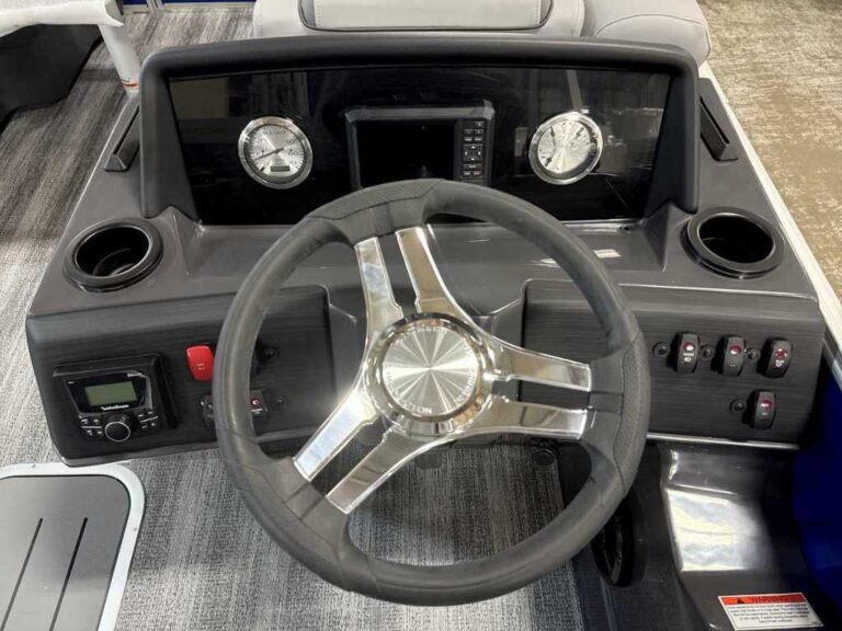 2026 Bennington 20SSB - SPS - Luxe US-ETWS9813K526 [photo 9]